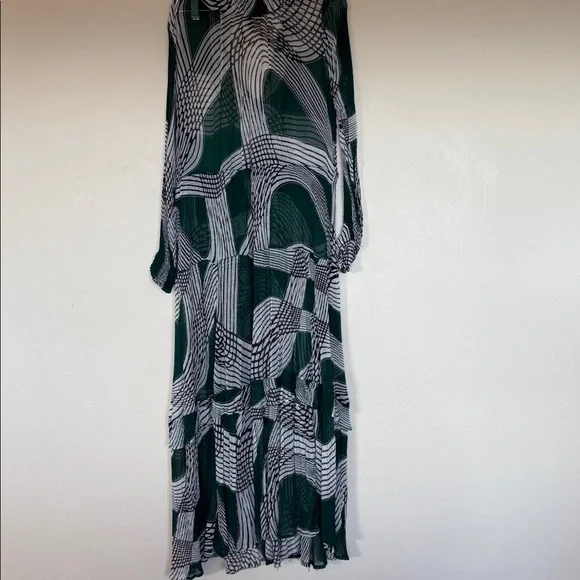 By Anthropologie Marais Green & Black Printed Chiffon Maxi Dress Size XL - Picture 10 of 13